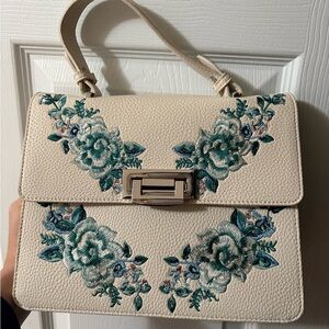 Floral Embroidered Cream Handbag